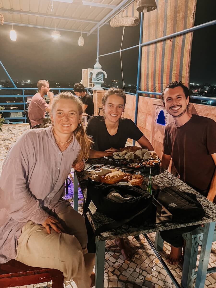 Selfie beim Thali auf der Dachterrasse