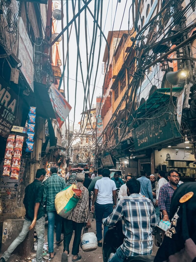 Stromleitungen in Old Delhi