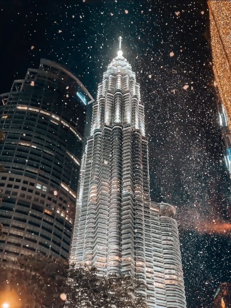 Petronas Towers im Schnee