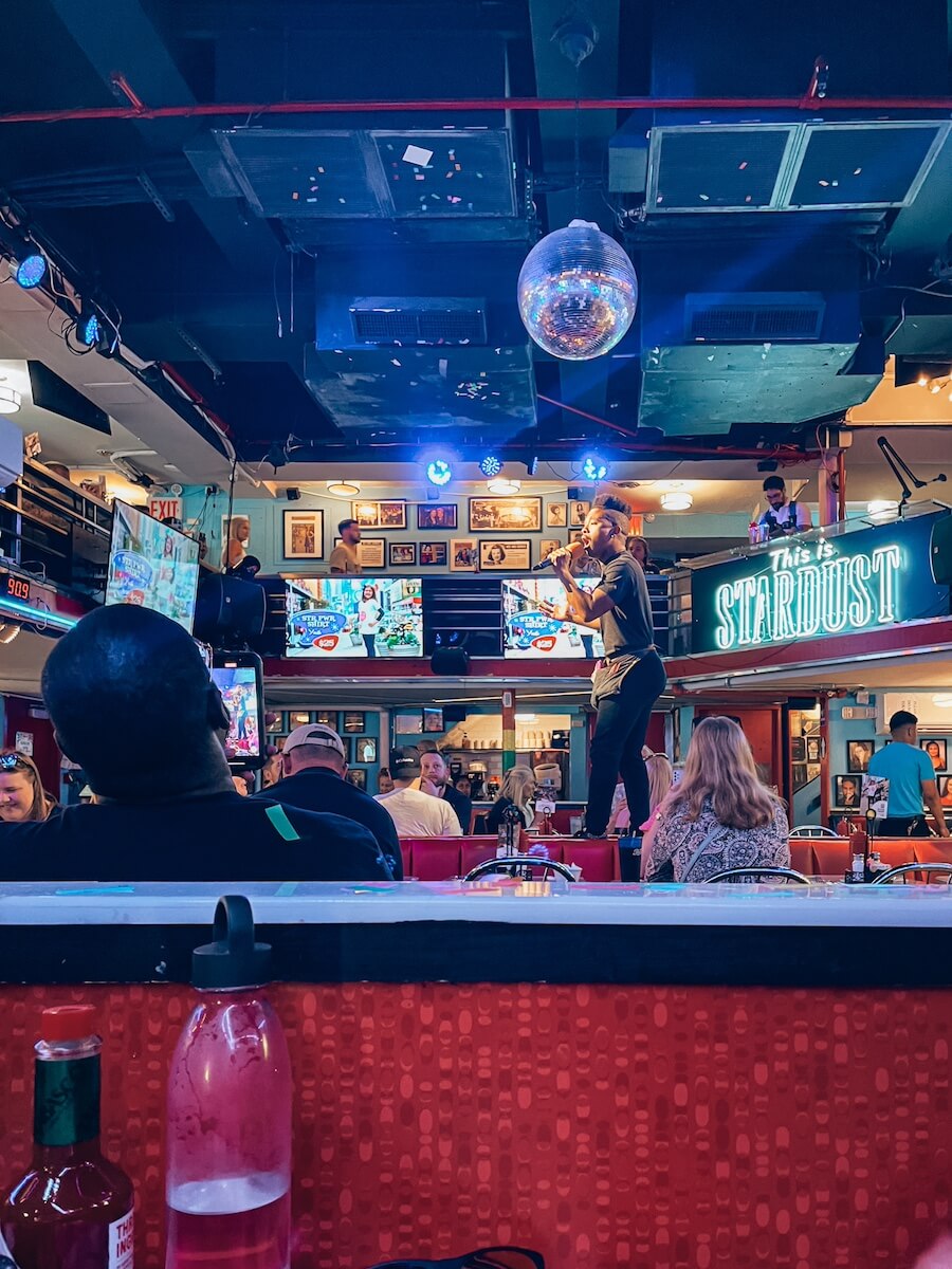 Ellen's Stardust Diner